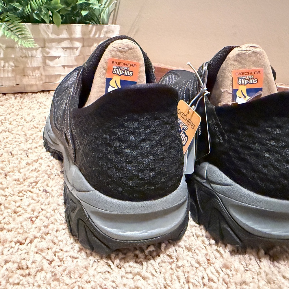 Skechers STEEL TOE Men’s Size 7 Black Slip-On Loafers - Picture 8 of 16